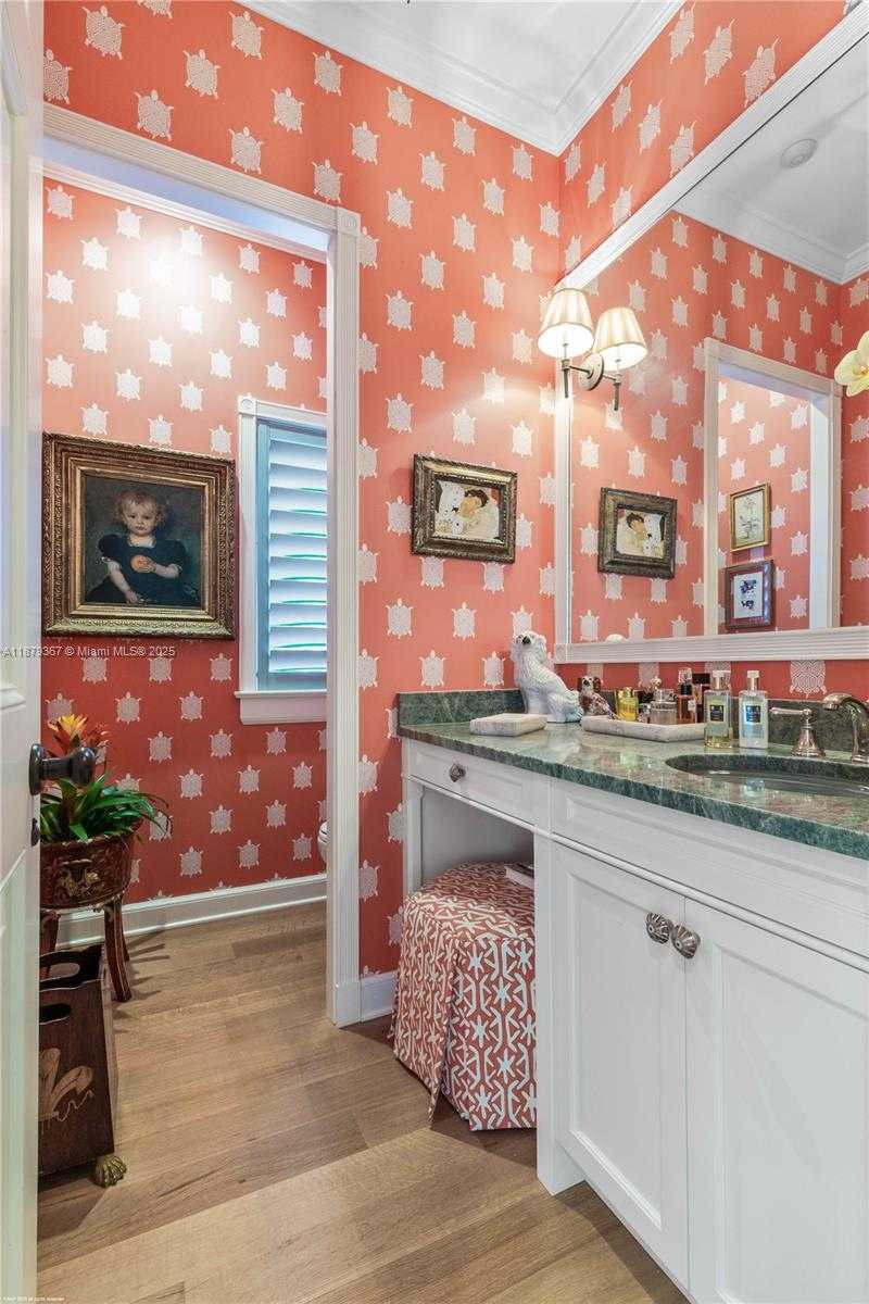 Small Image of 183 SOUTH BEACH RD, Jupiter Island Number 38