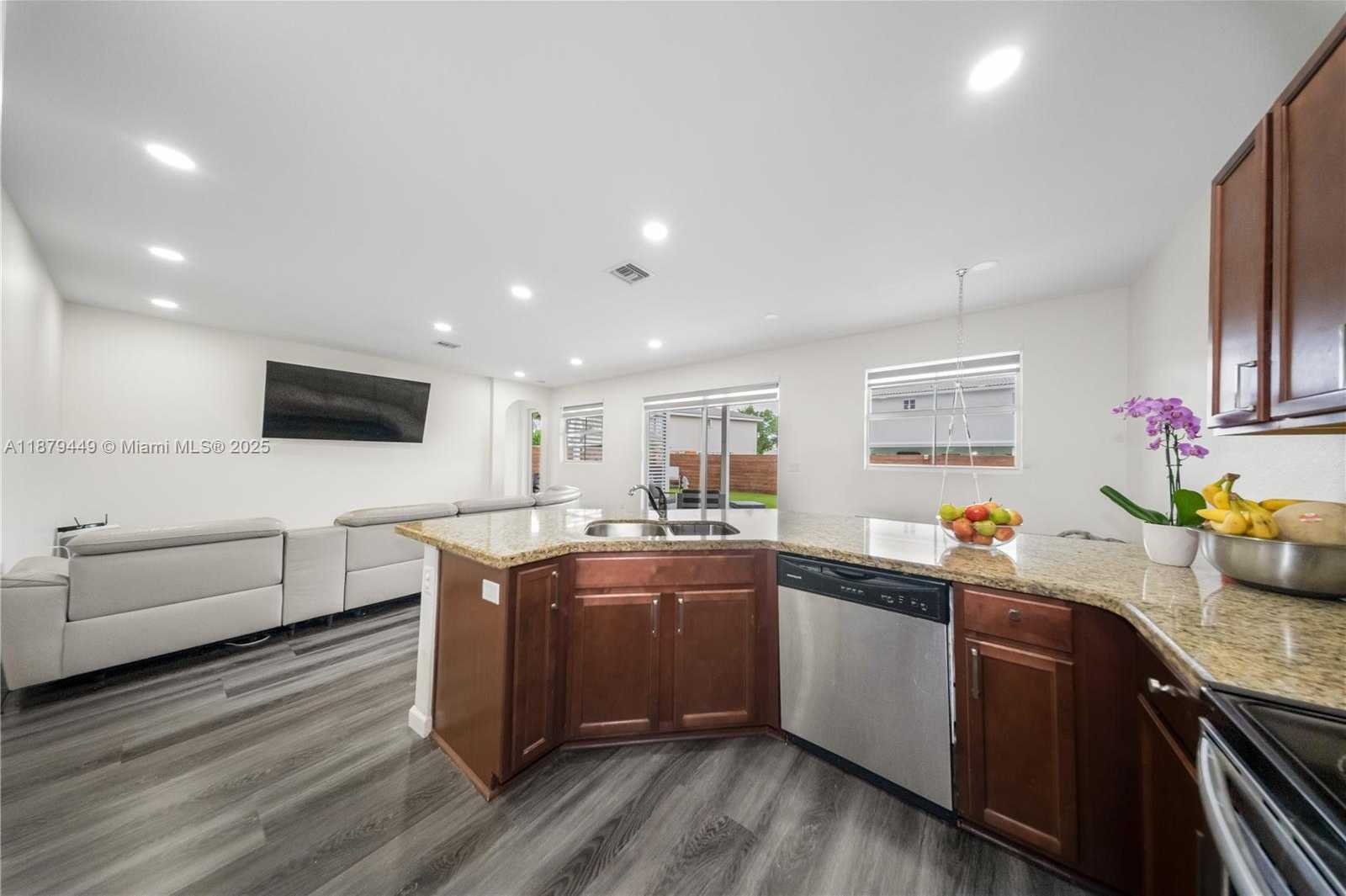 Small Image of 12119 SOUTH WEST 253RD ST, Homestead Number 12