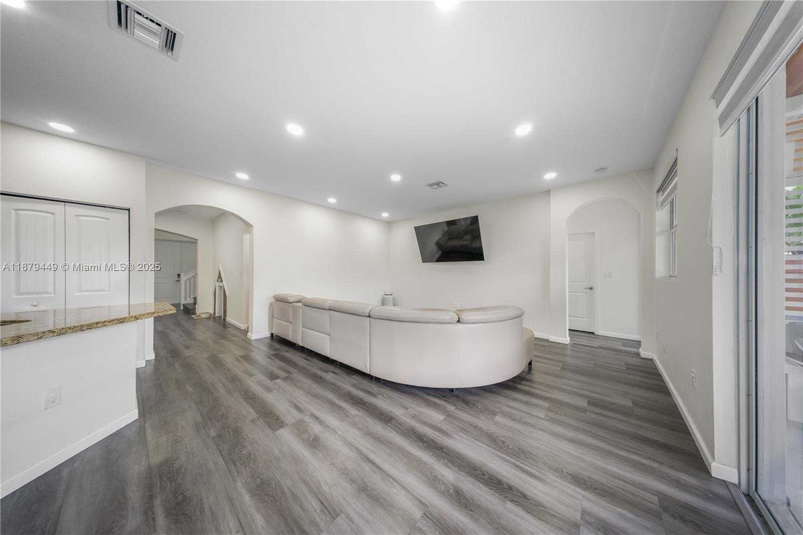 Small Image of 12119 SOUTH WEST 253RD ST, Homestead Number 16