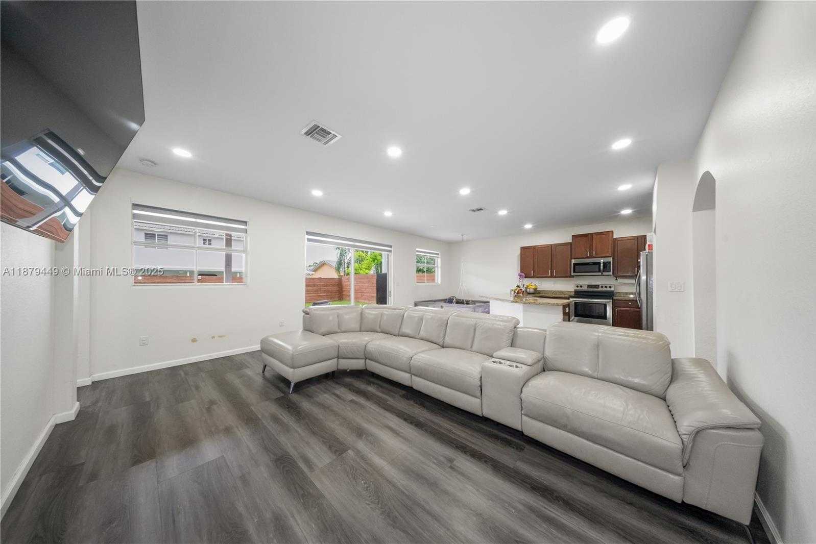 Small Image of 12119 SOUTH WEST 253RD ST, Homestead Number 17