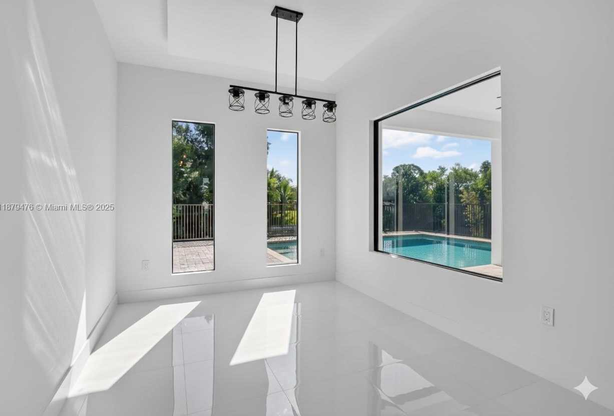 Small Image of 2107 2ND PL, Cape Coral Number 16