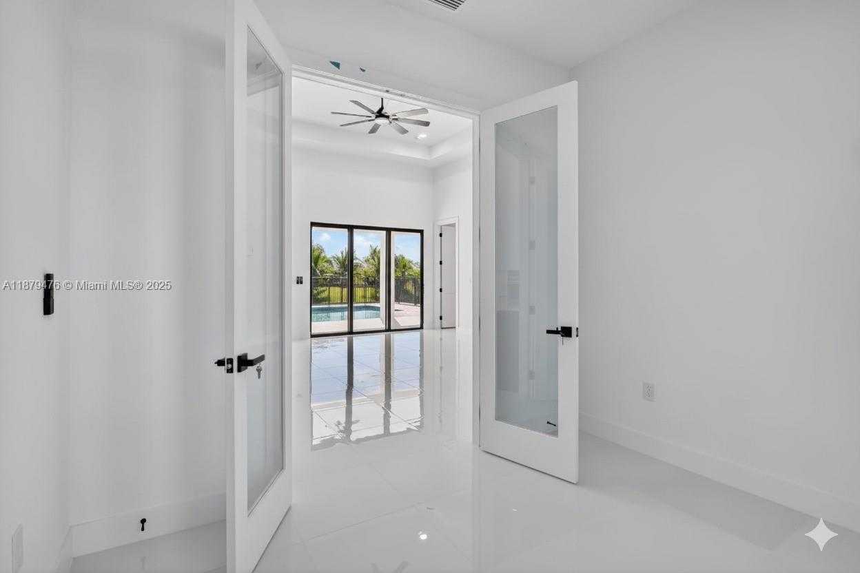 Small Image of 2107 2ND PL, Cape Coral Number 19