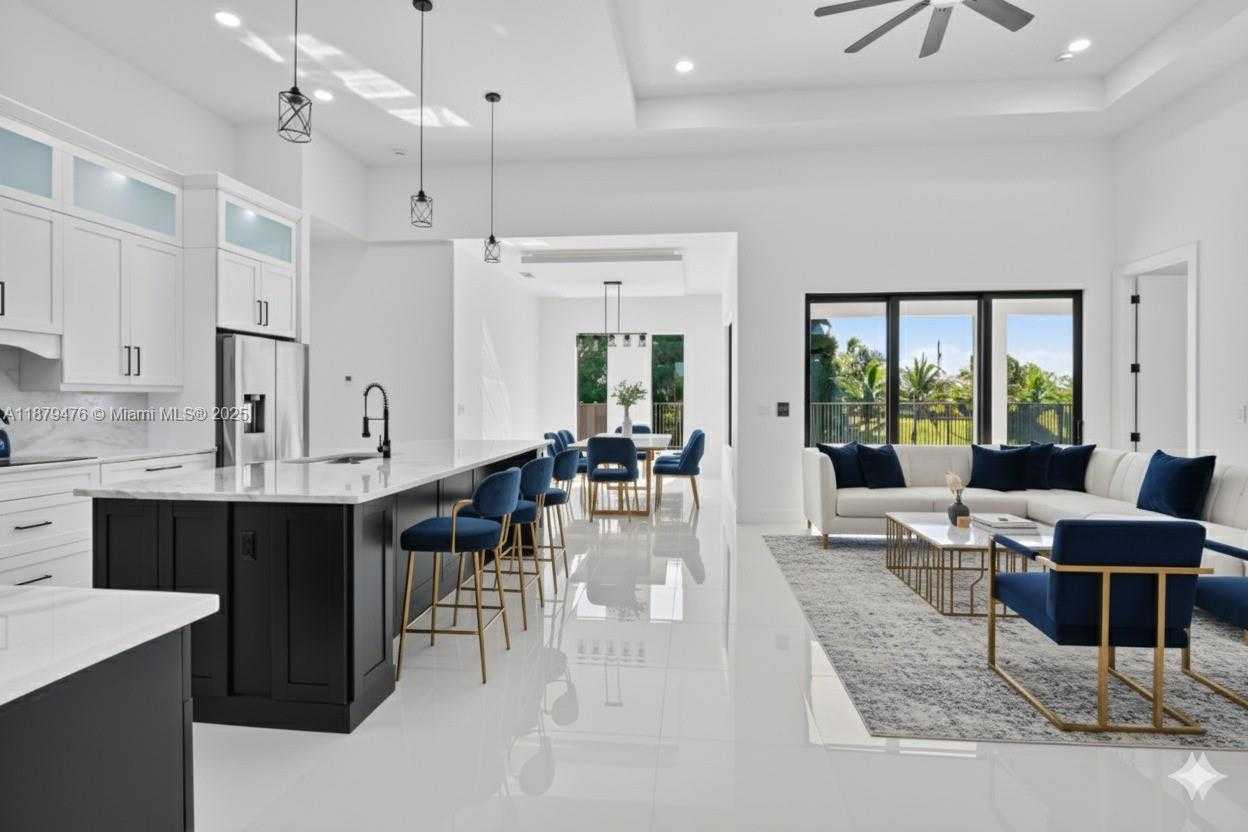Small Image of 2107 2ND PL, Cape Coral Number 21