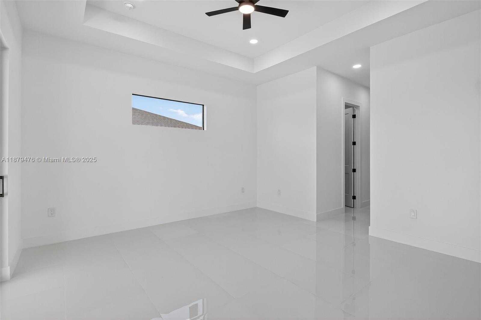 Small Image of 2107 2ND PL, Cape Coral Number 22