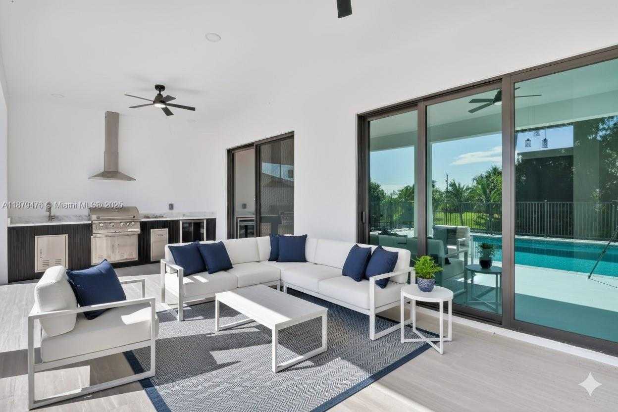 Small Image of 2107 2ND PL, Cape Coral Number 52