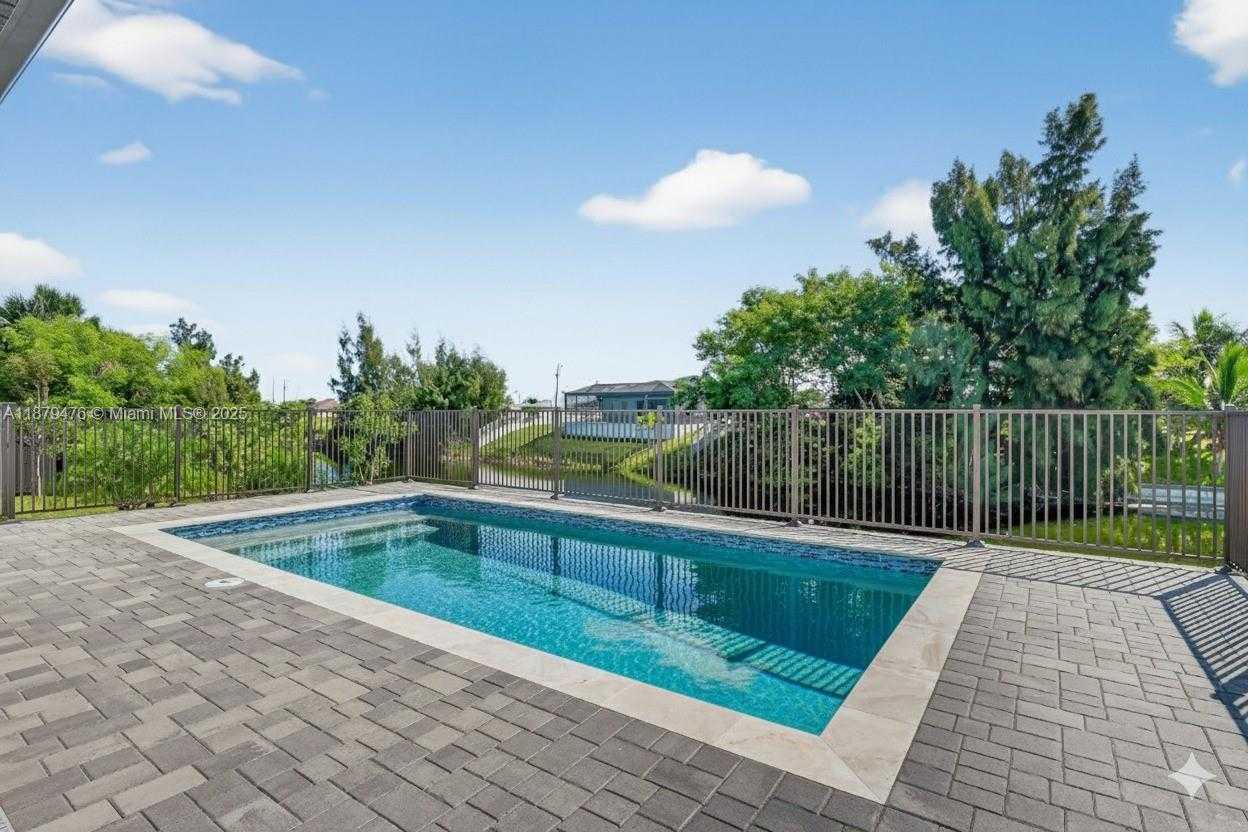 Small Image of 2107 2ND PL, Cape Coral Number 53