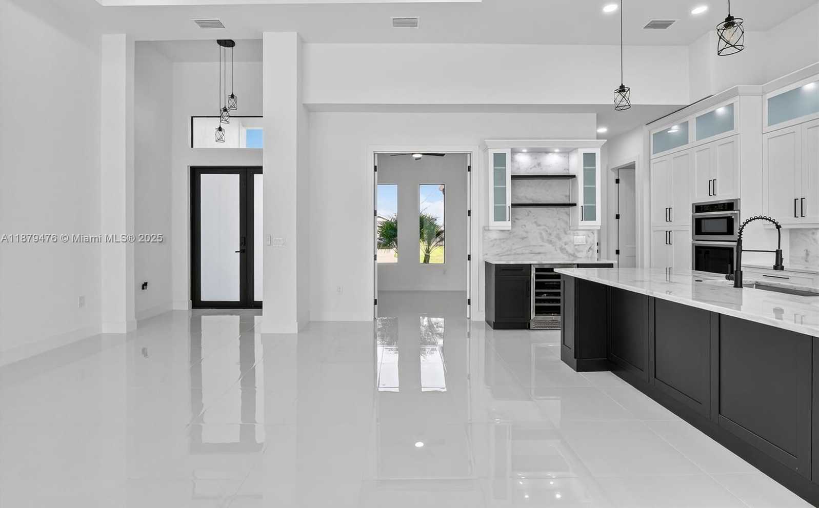 Small Image of 2107 2ND PL, Cape Coral Number 6