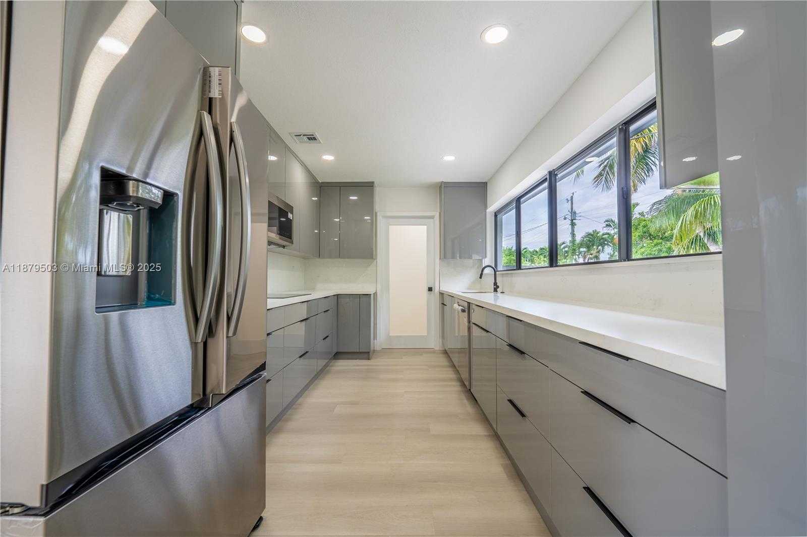 Small Image of 1301 NORTH WEST 176TH TER, Miami Gardens Number 19