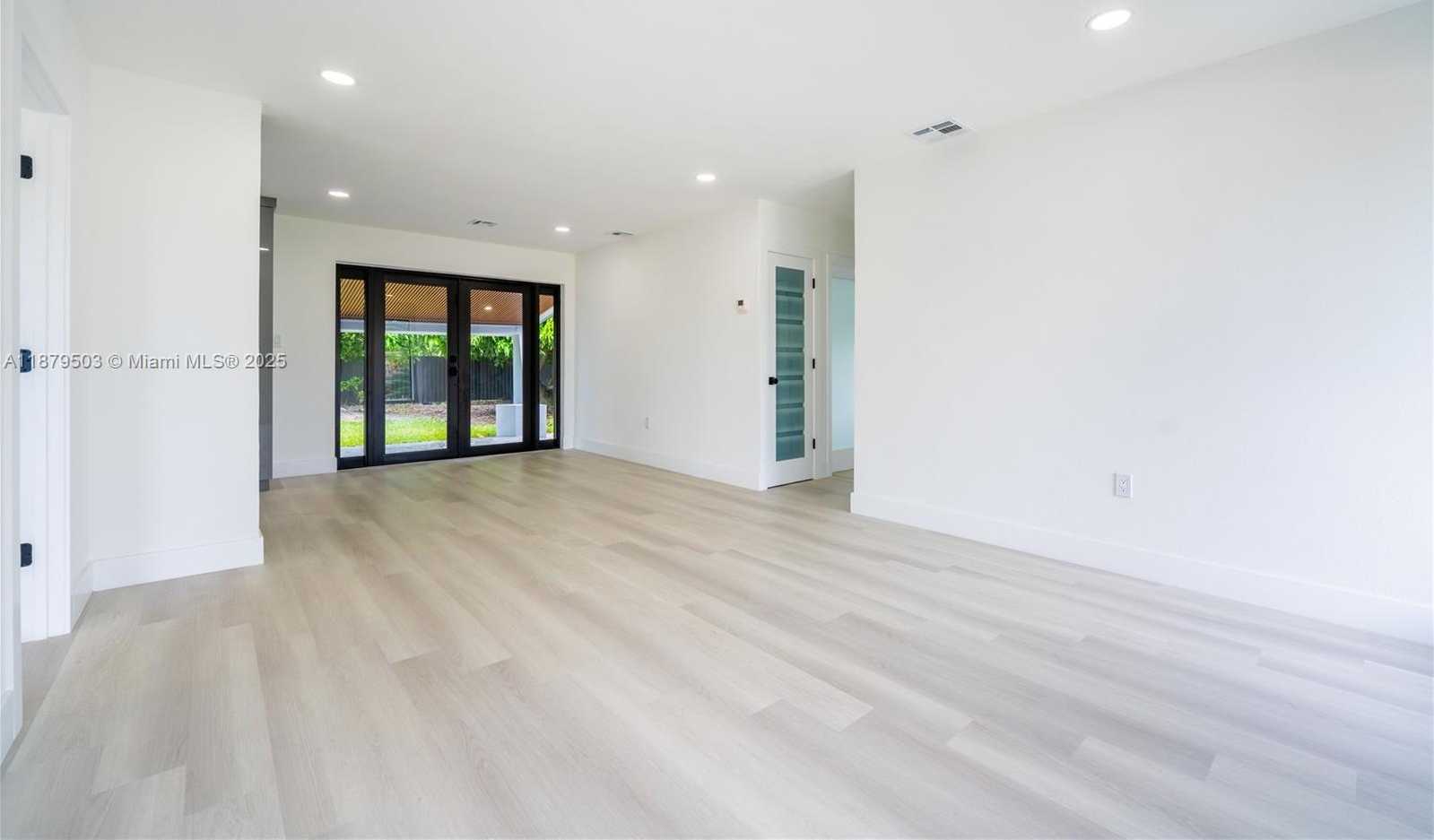 Small Image of 1301 NORTH WEST 176TH TER, Miami Gardens Number 4