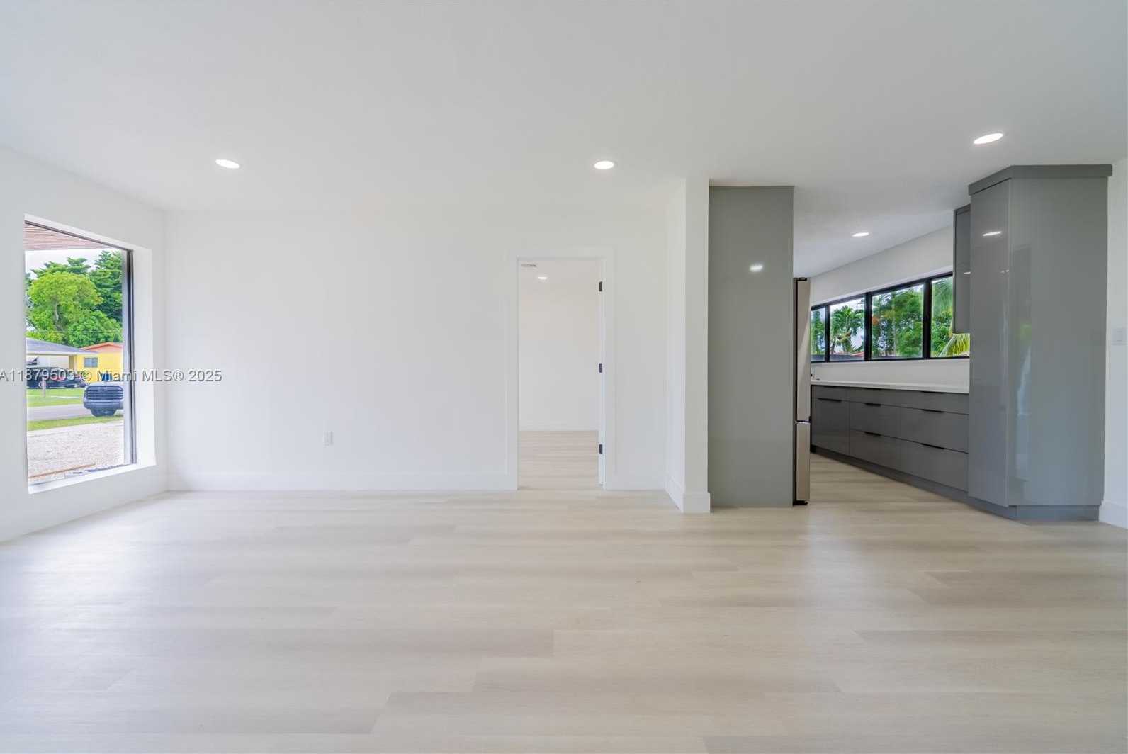 Small Image of 1301 NORTH WEST 176TH TER, Miami Gardens Number 6
