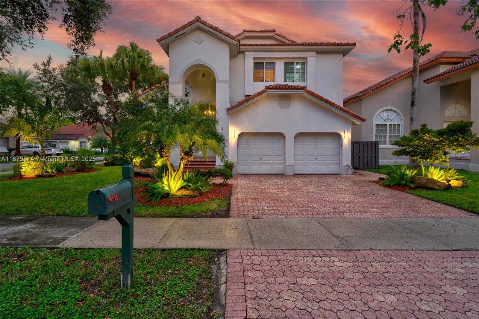 Small Image of 10934 NORTH WEST 59TH ST, Doral Number 2