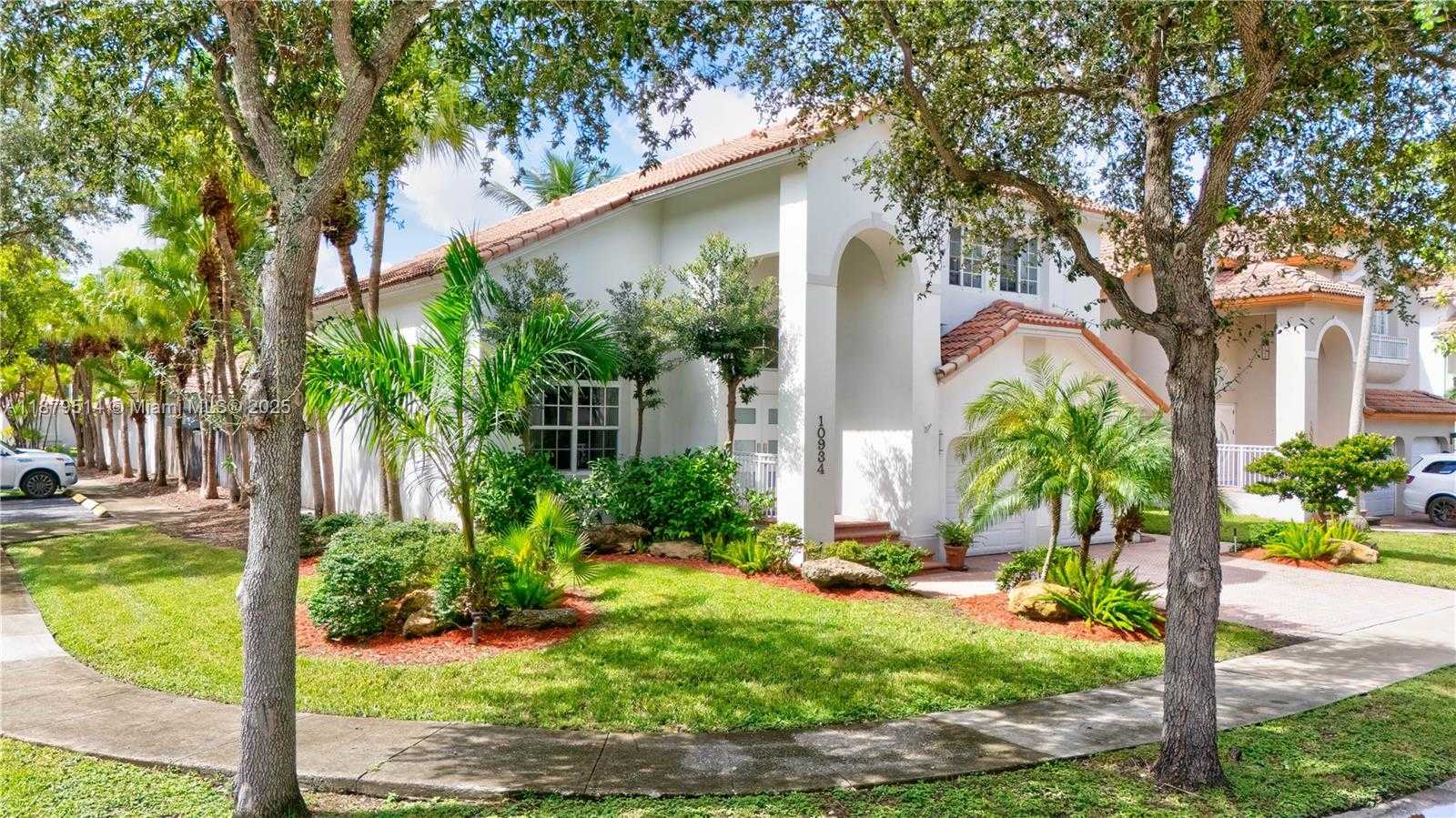 Small Image of 10934 NORTH WEST 59TH ST, Doral Number 28