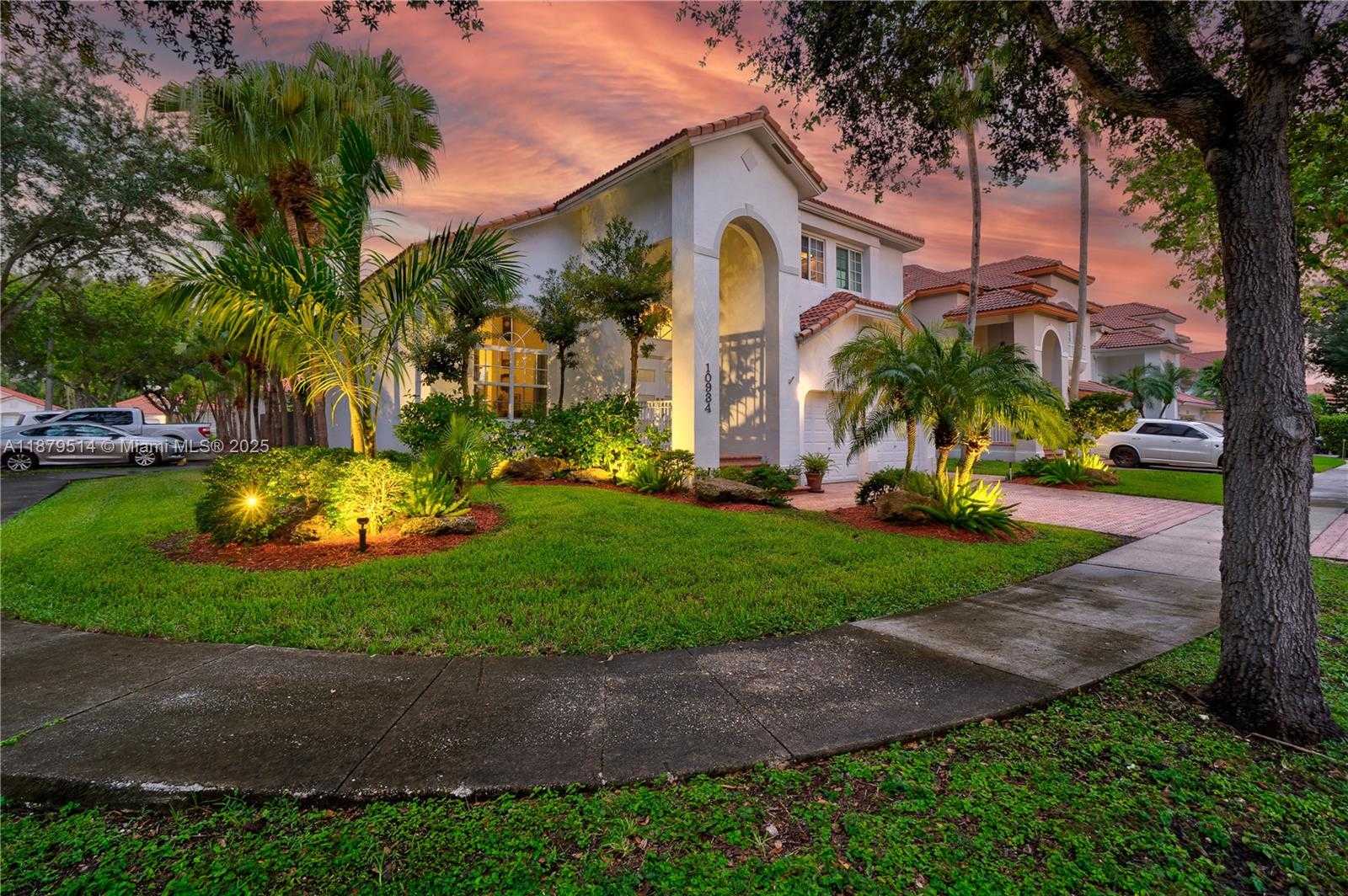 Small Image of 10934 NORTH WEST 59TH ST, Doral Number 4