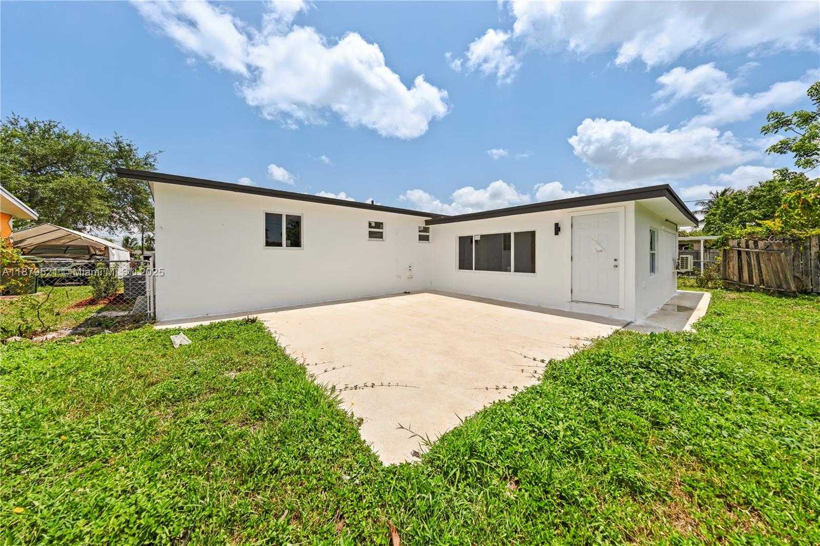 Small Image of 651 NORTH WEST 9TH ST, Homestead Number 23