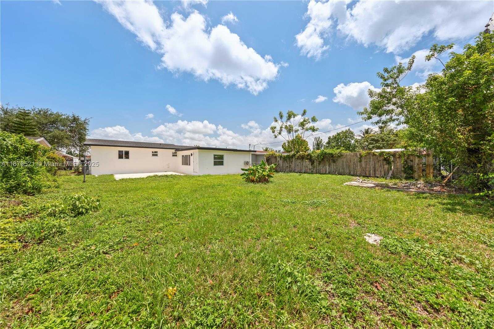 Small Image of 651 NORTH WEST 9TH ST, Homestead Number 25