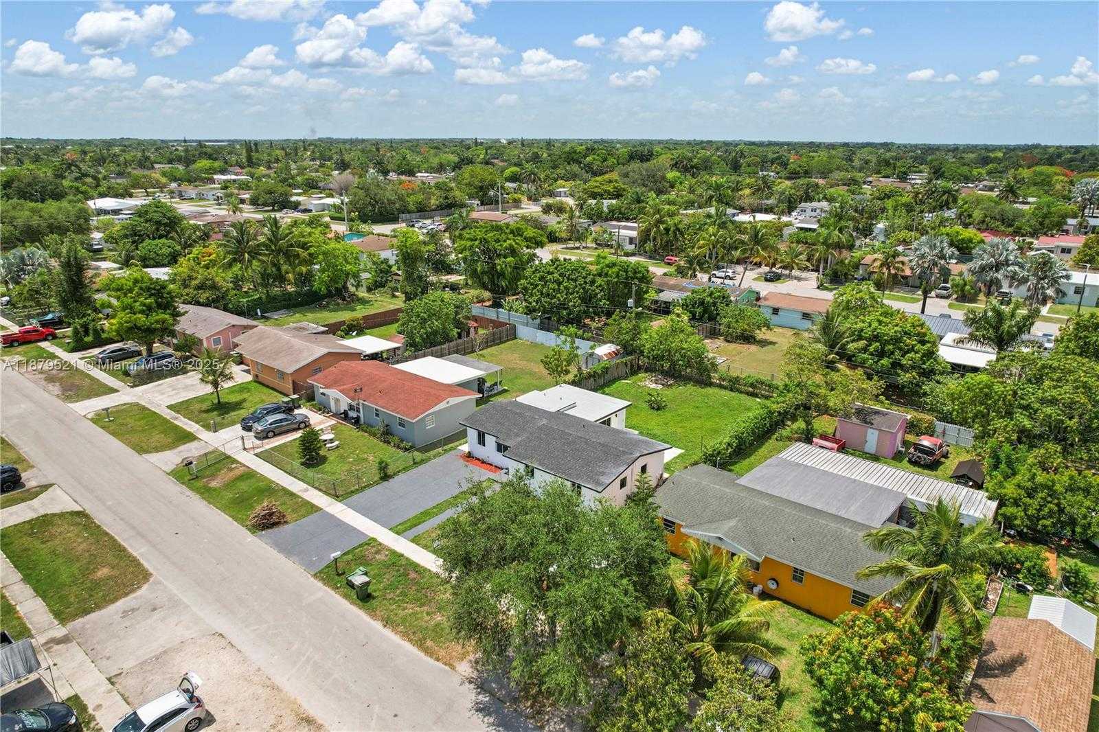 Small Image of 651 NORTH WEST 9TH ST, Homestead Number 27