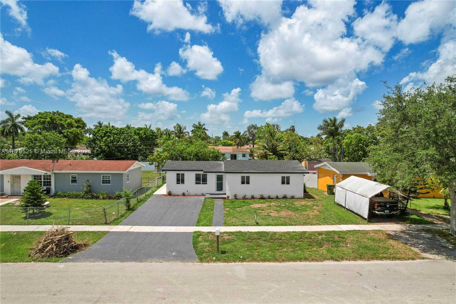 Small Image of 651 NORTH WEST 9TH ST, Homestead Number 3