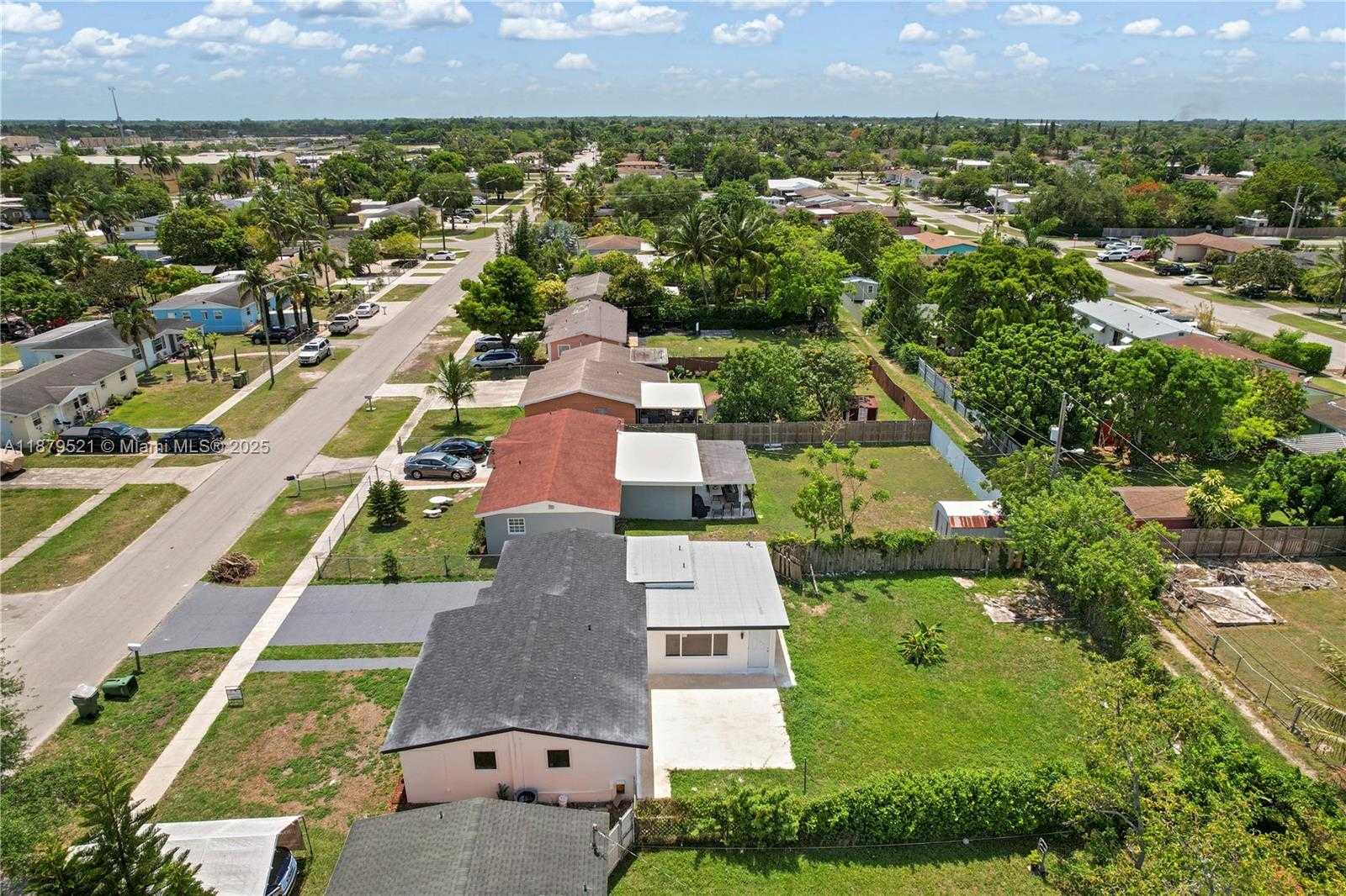 Small Image of 651 NORTH WEST 9TH ST, Homestead Number 32