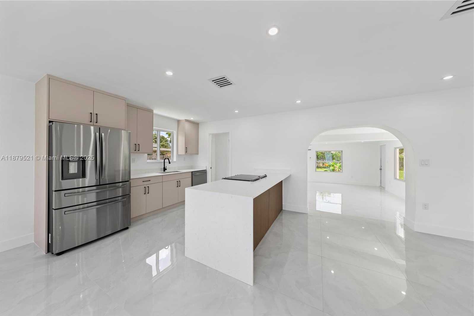 Small Image of 651 NORTH WEST 9TH ST, Homestead Number 5