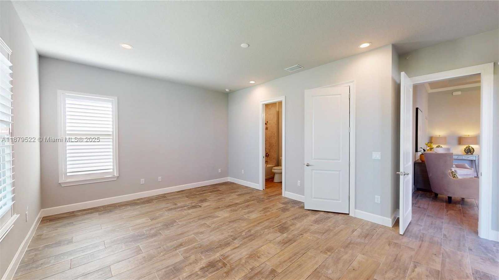 Small Image of 41 MARDEN, Ormond Beach Number 19