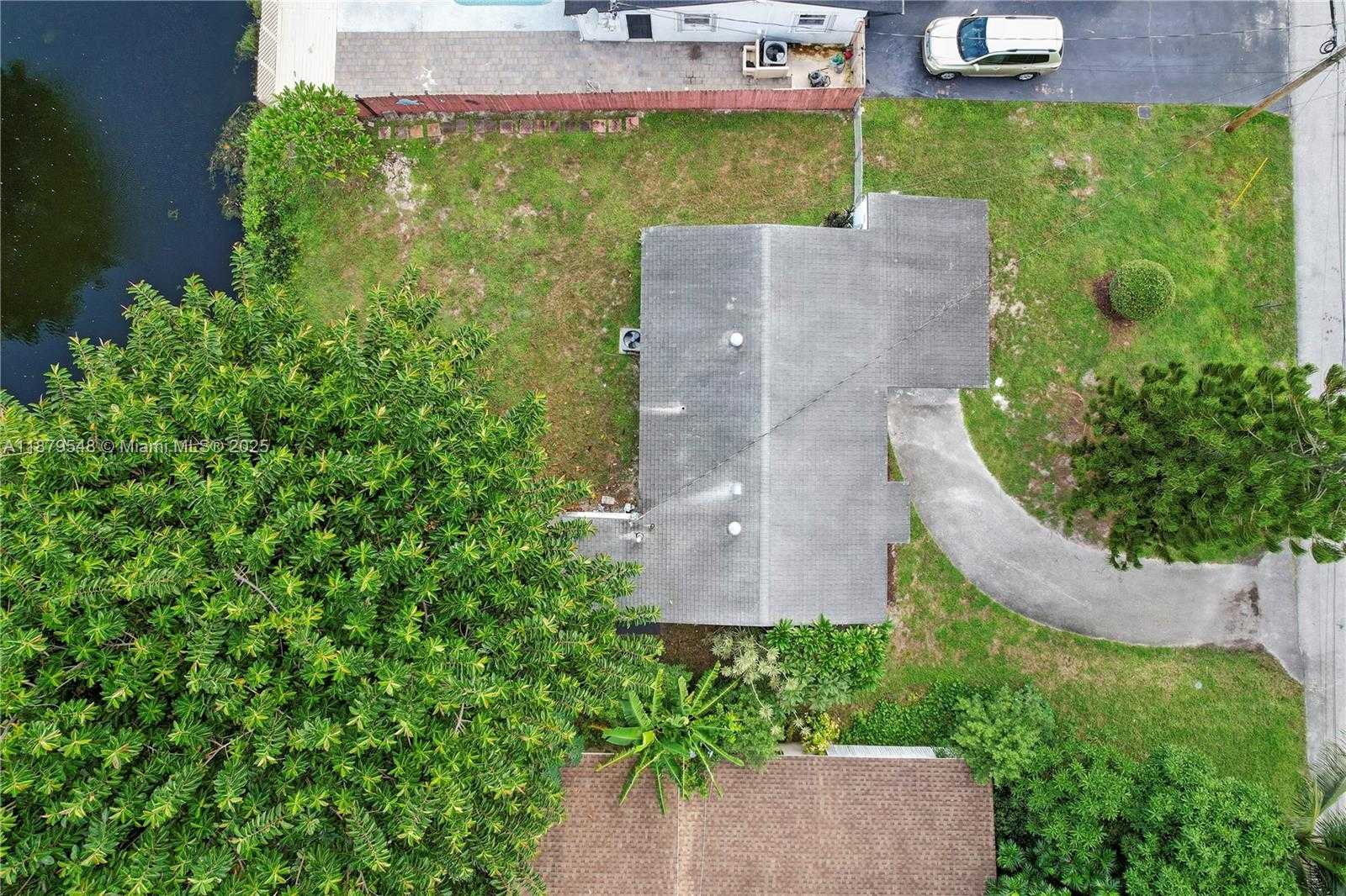 Small Image of 6117 NORTH WEST 27TH ST, Margate Number 21