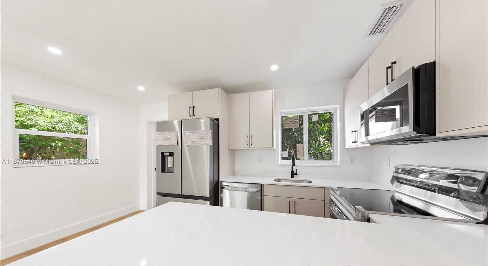 Small Image of 6117 NORTH WEST 27TH ST, Margate Number 5
