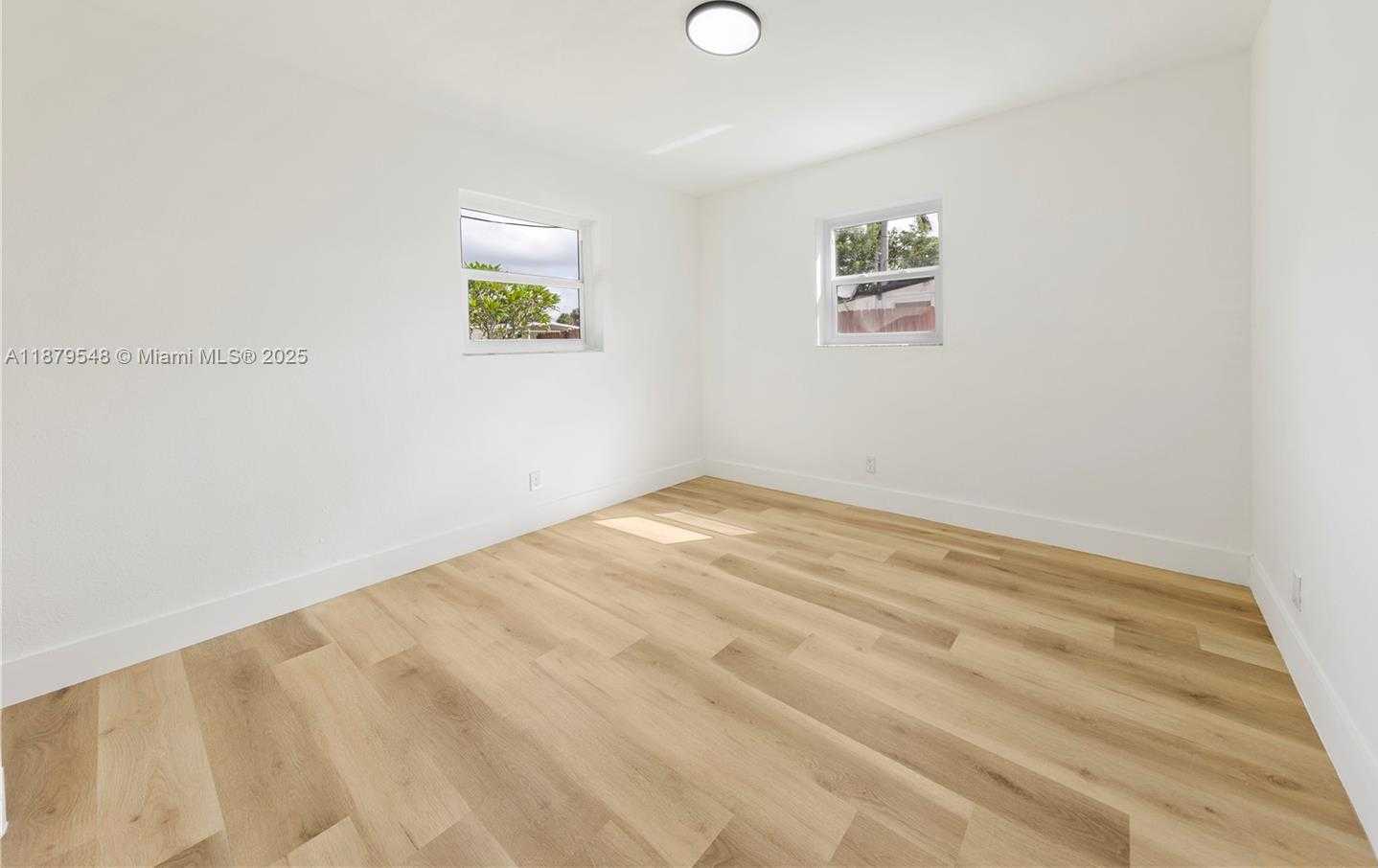 Small Image of 6117 NORTH WEST 27TH ST, Margate Number 7