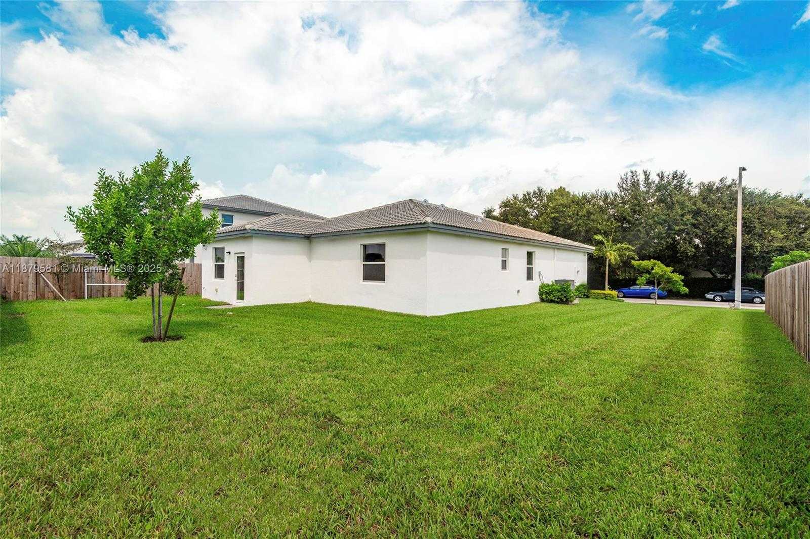 Small Image of 16344 SOUTH WEST 290TH ST, Homestead Number 4