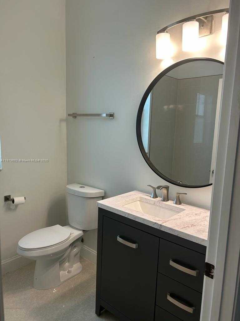 Small Image of 1569 WINTERBERRY LN, Weston Number 13