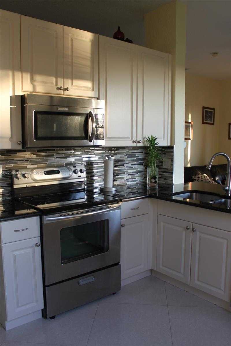 Small Image of 1569 WINTERBERRY LN, Weston Number 5