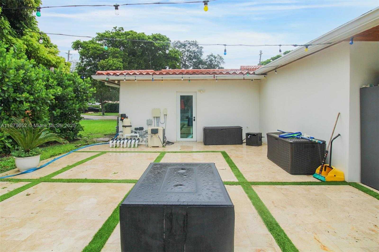 Small Image of 15000 EGAN LN, Miami Lakes Number 10