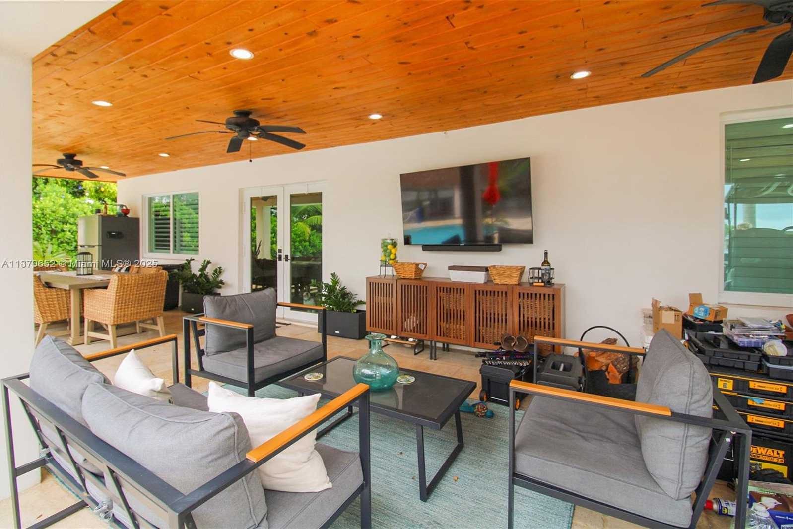 Small Image of 15000 EGAN LN, Miami Lakes Number 18