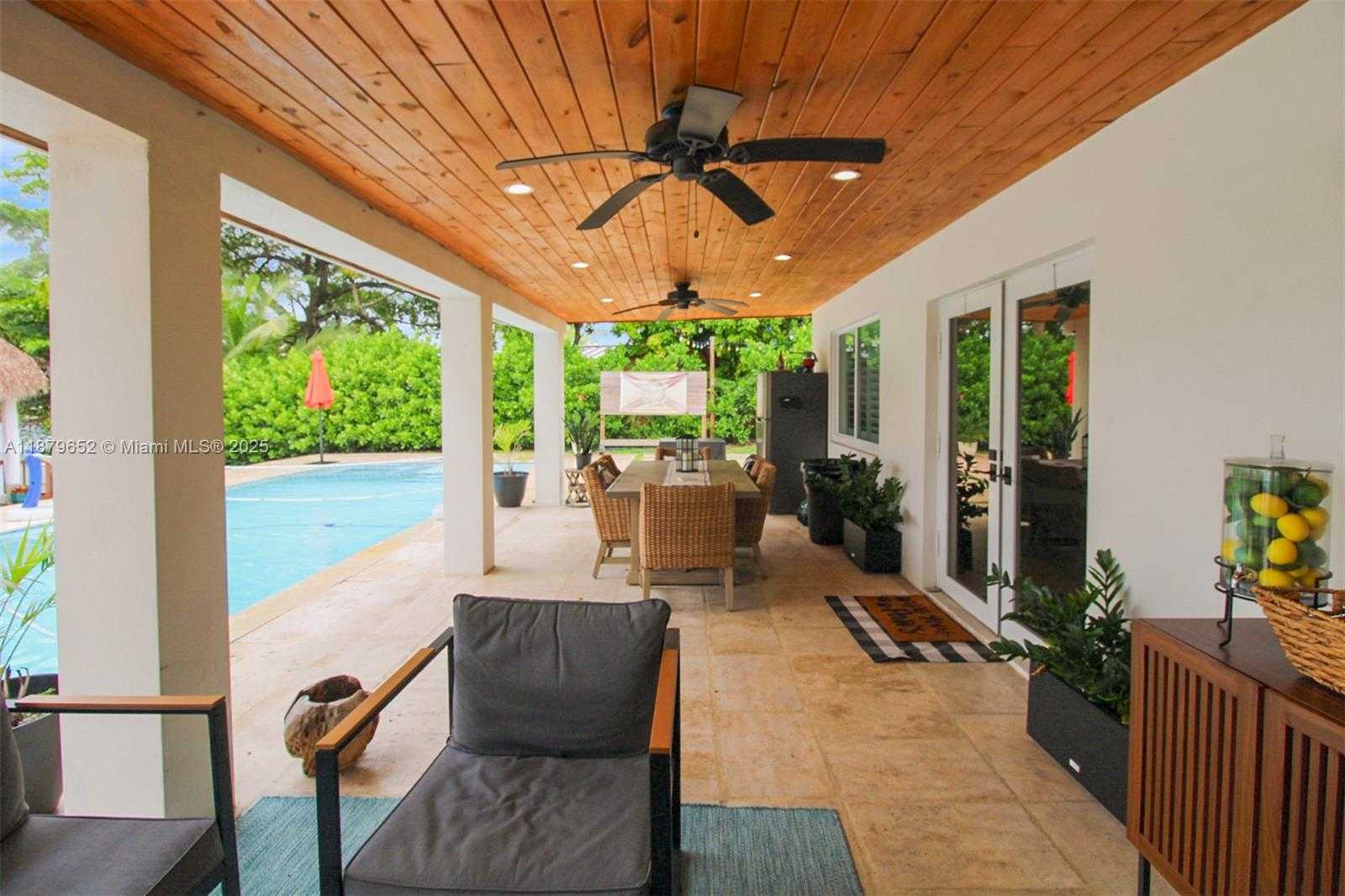 Small Image of 15000 EGAN LN, Miami Lakes Number 19