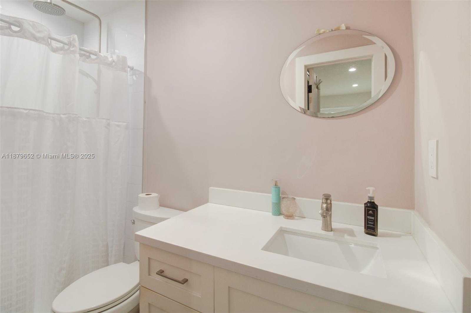 Small Image of 15000 EGAN LN, Miami Lakes Number 23