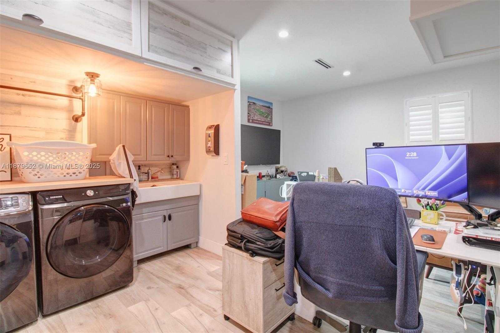 Small Image of 15000 EGAN LN, Miami Lakes Number 25