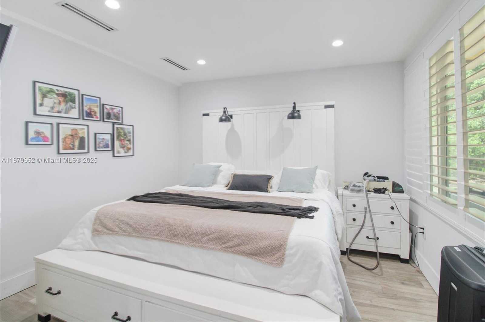 Small Image of 15000 EGAN LN, Miami Lakes Number 30