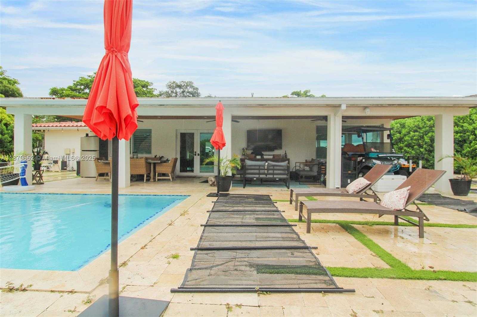 Small Image of 15000 EGAN LN, Miami Lakes Number 35