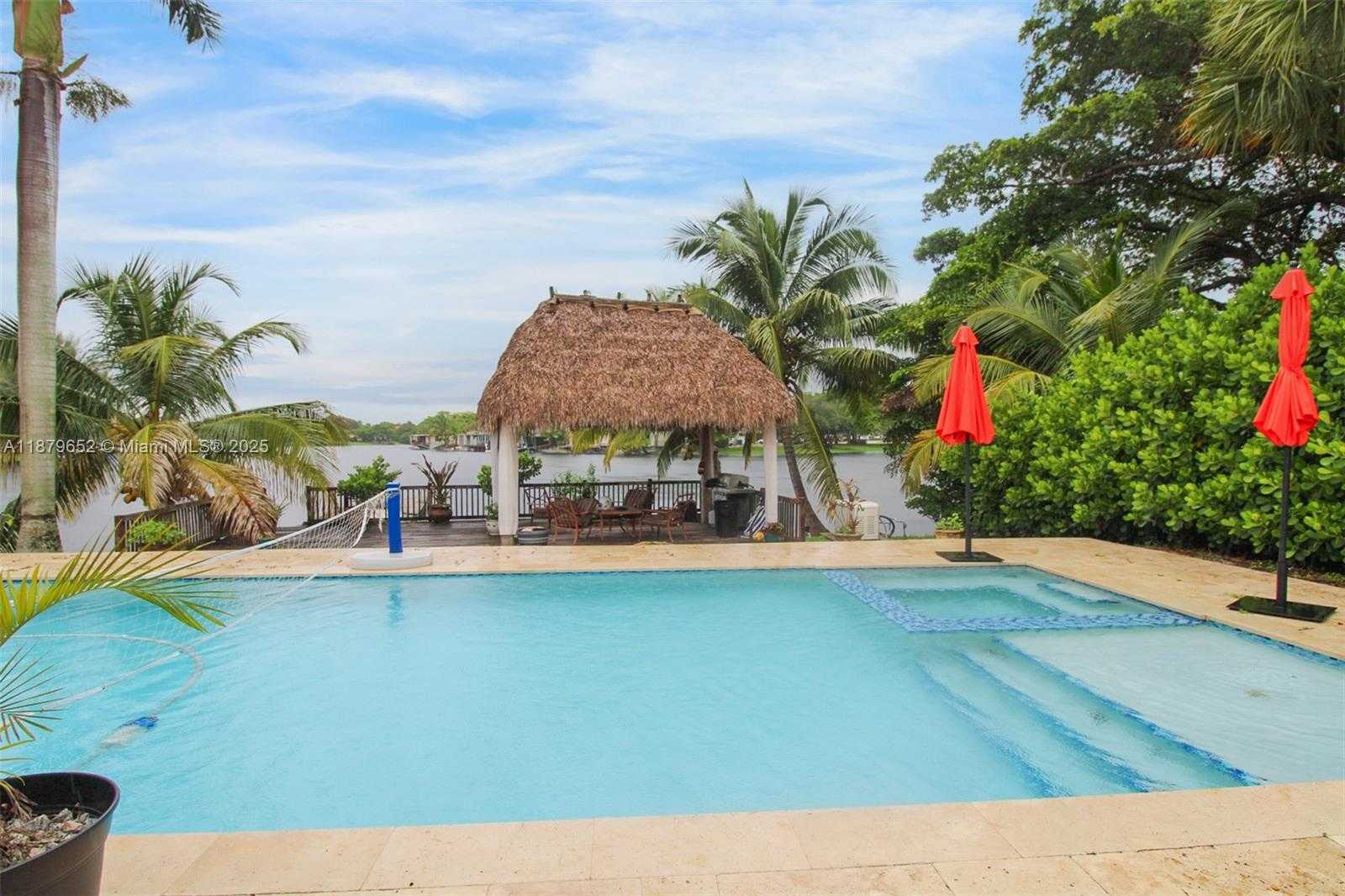 Small Image of 15000 EGAN LN, Miami Lakes Number 9