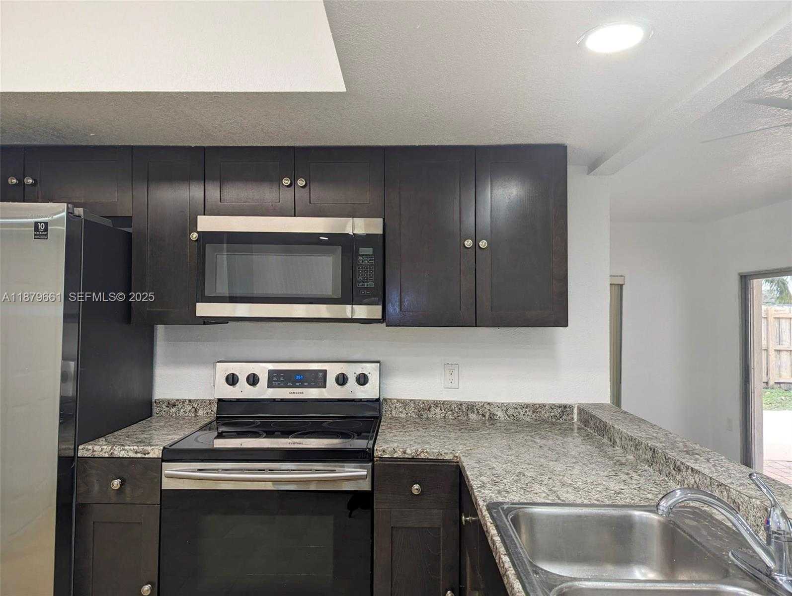 Small Image of 1190 NORTH WEST 92ND AVE, Pembroke Pines Number 7