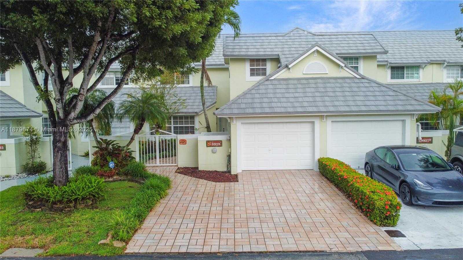 Small Image of 9929 NORTH WEST 49TH TER, Doral Number 10