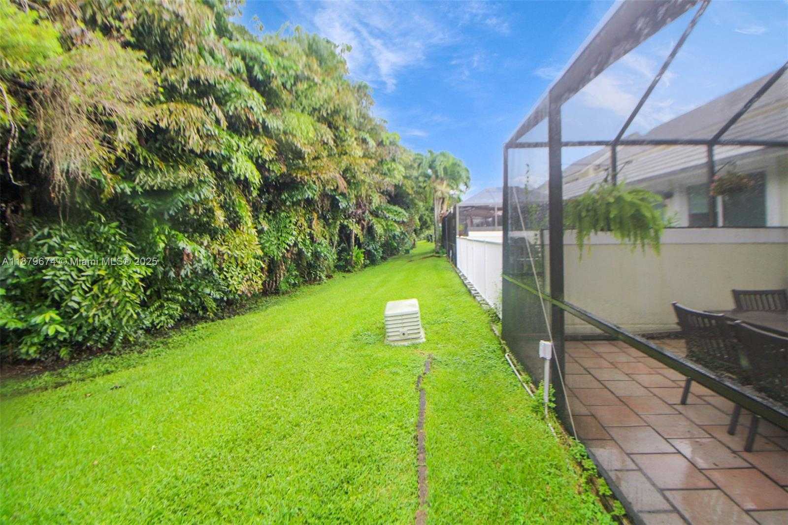 Small Image of 9929 NORTH WEST 49TH TER, Doral Number 16