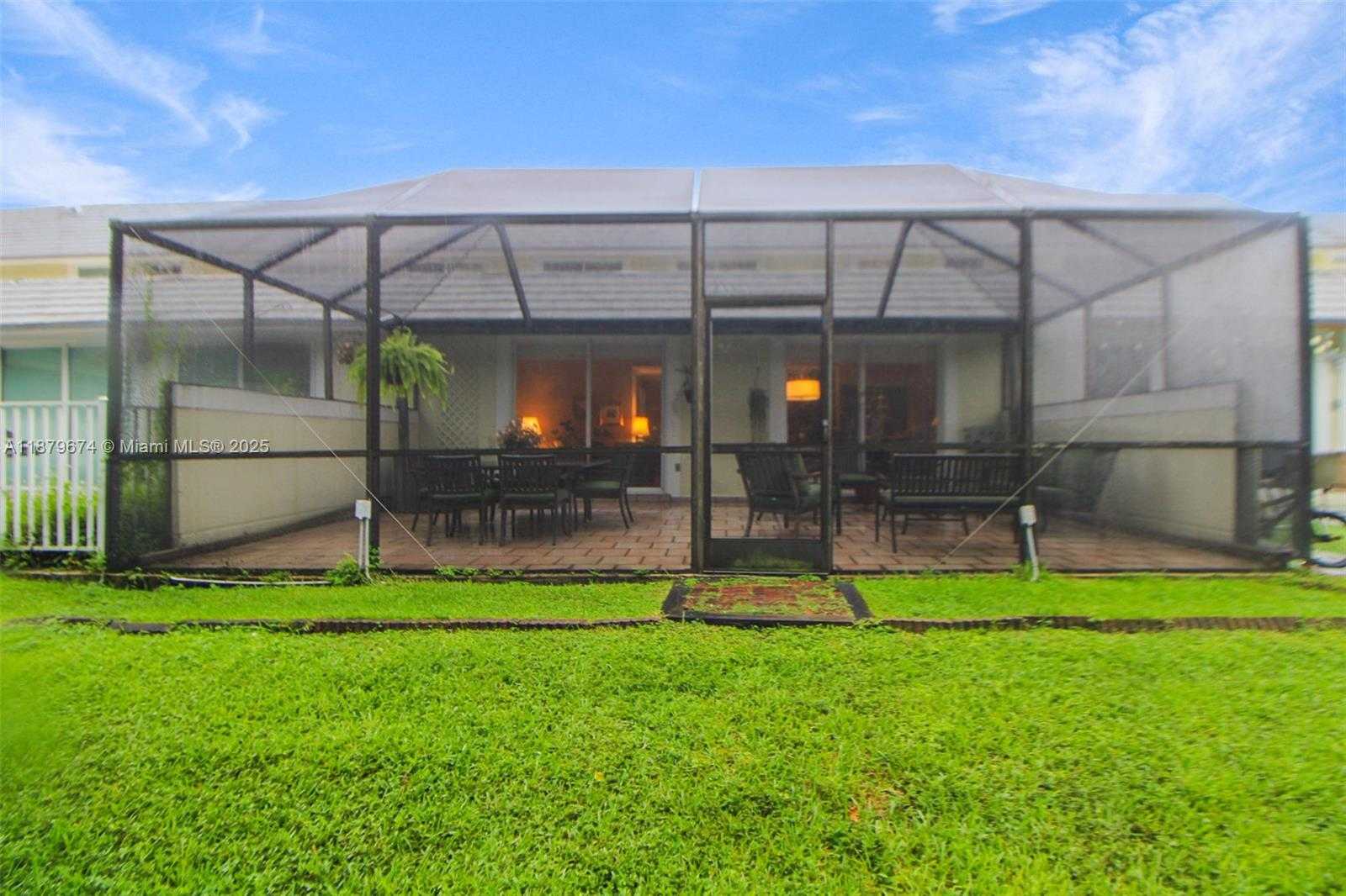 Small Image of 9929 NORTH WEST 49TH TER, Doral Number 18