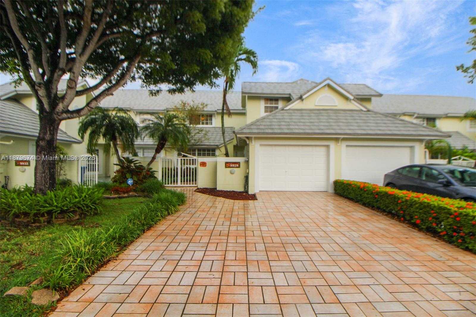 Small Image of 9929 NORTH WEST 49TH TER, Doral Number 2