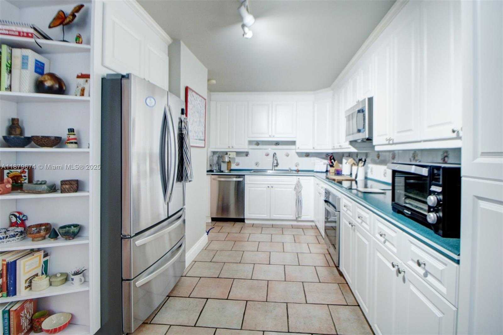 Small Image of 9929 NORTH WEST 49TH TER, Doral Number 25