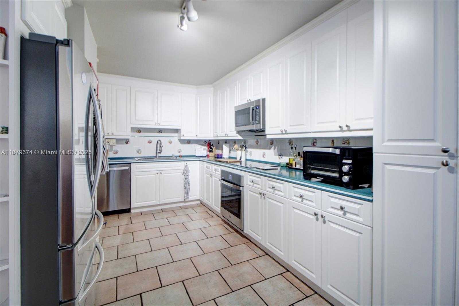 Small Image of 9929 NORTH WEST 49TH TER, Doral Number 27