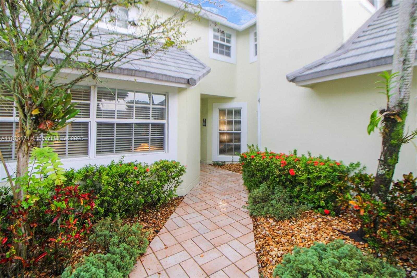 Small Image of 9929 NORTH WEST 49TH TER, Doral Number 3