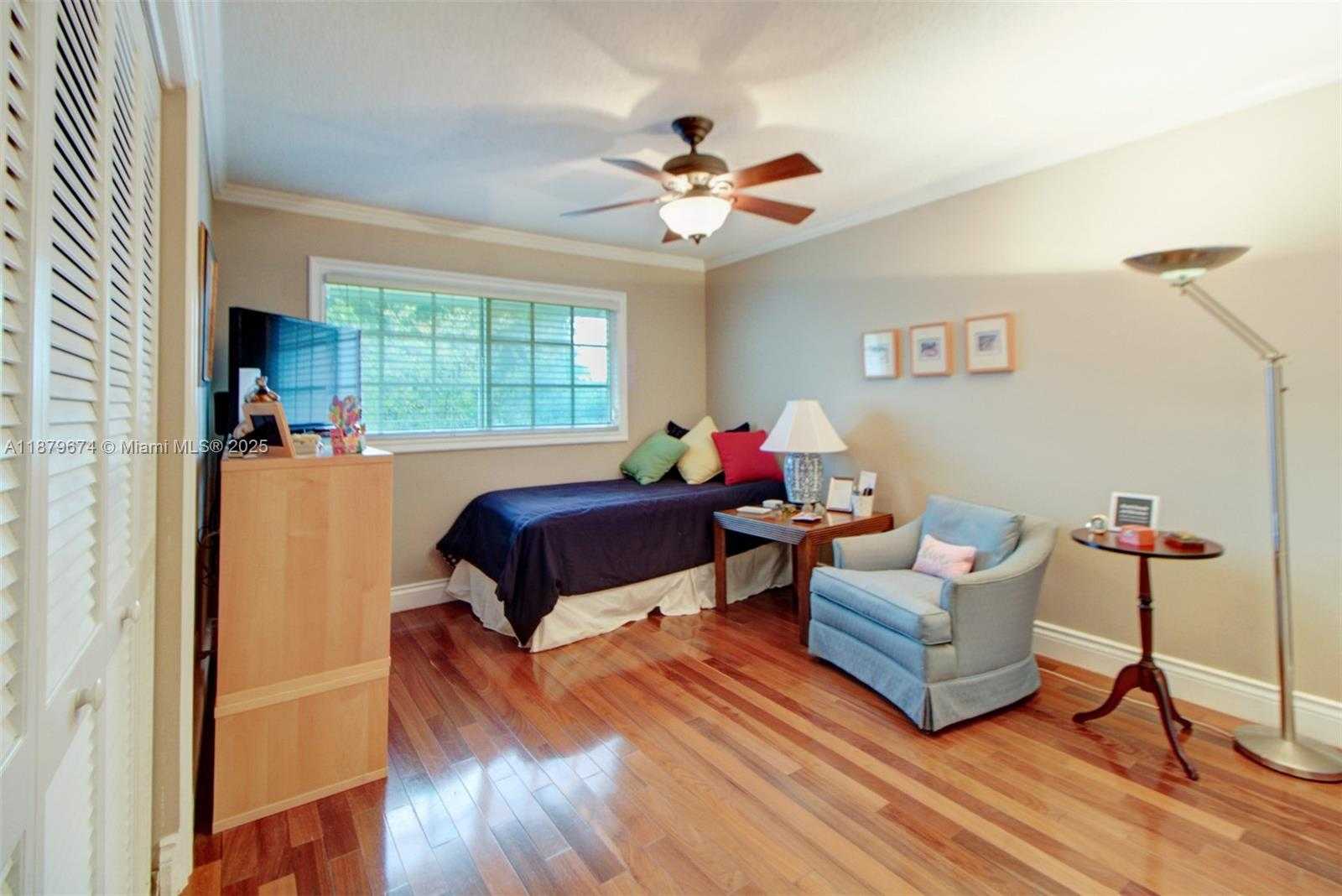 Small Image of 9929 NORTH WEST 49TH TER, Doral Number 37