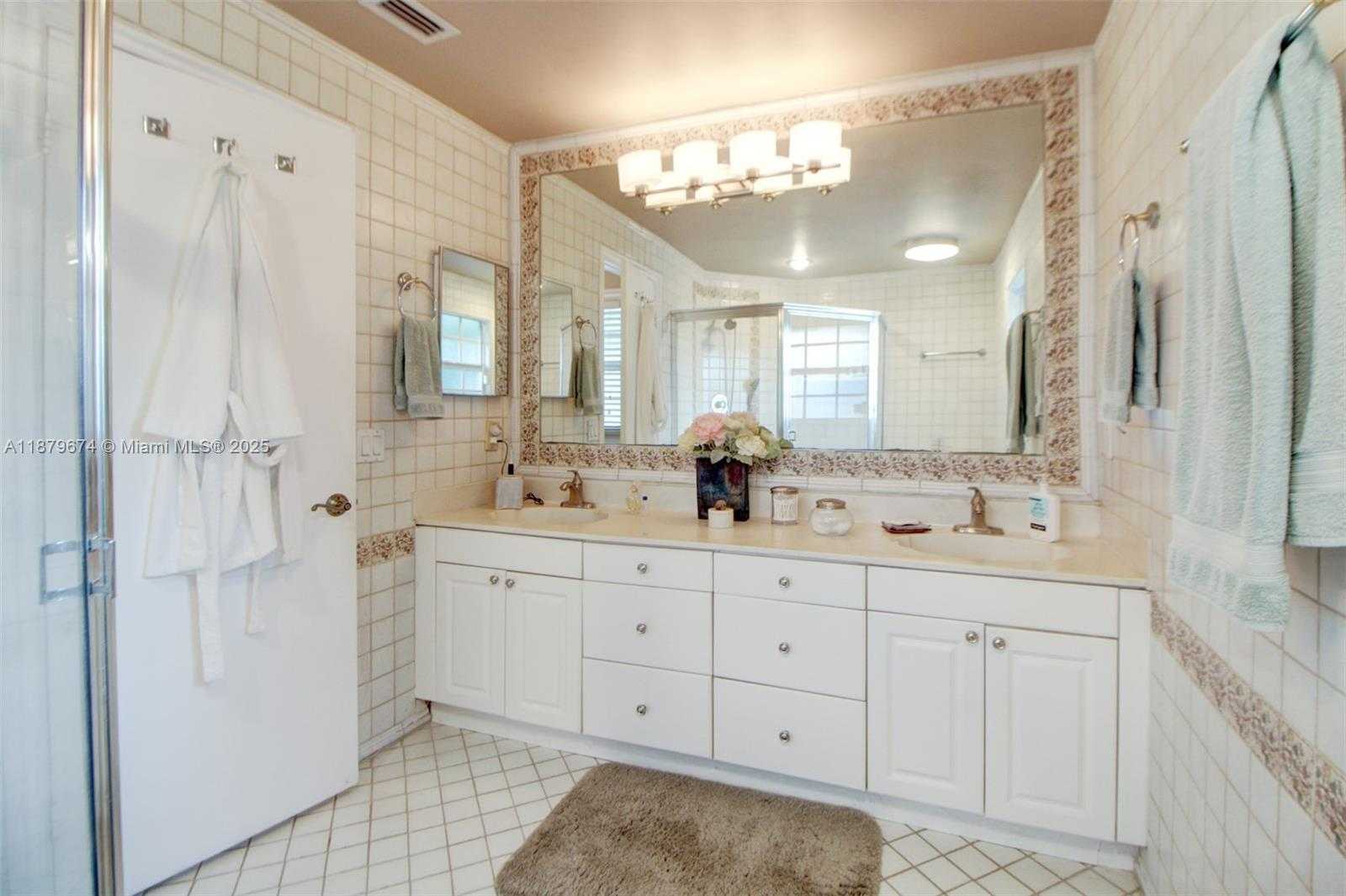 Small Image of 9929 NORTH WEST 49TH TER, Doral Number 39