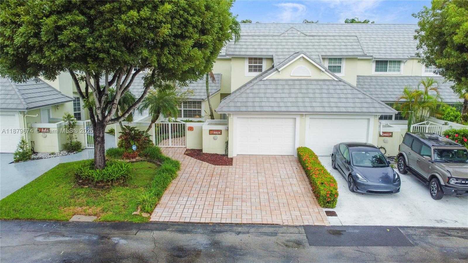 Small Image of 9929 NORTH WEST 49TH TER, Doral Number 4