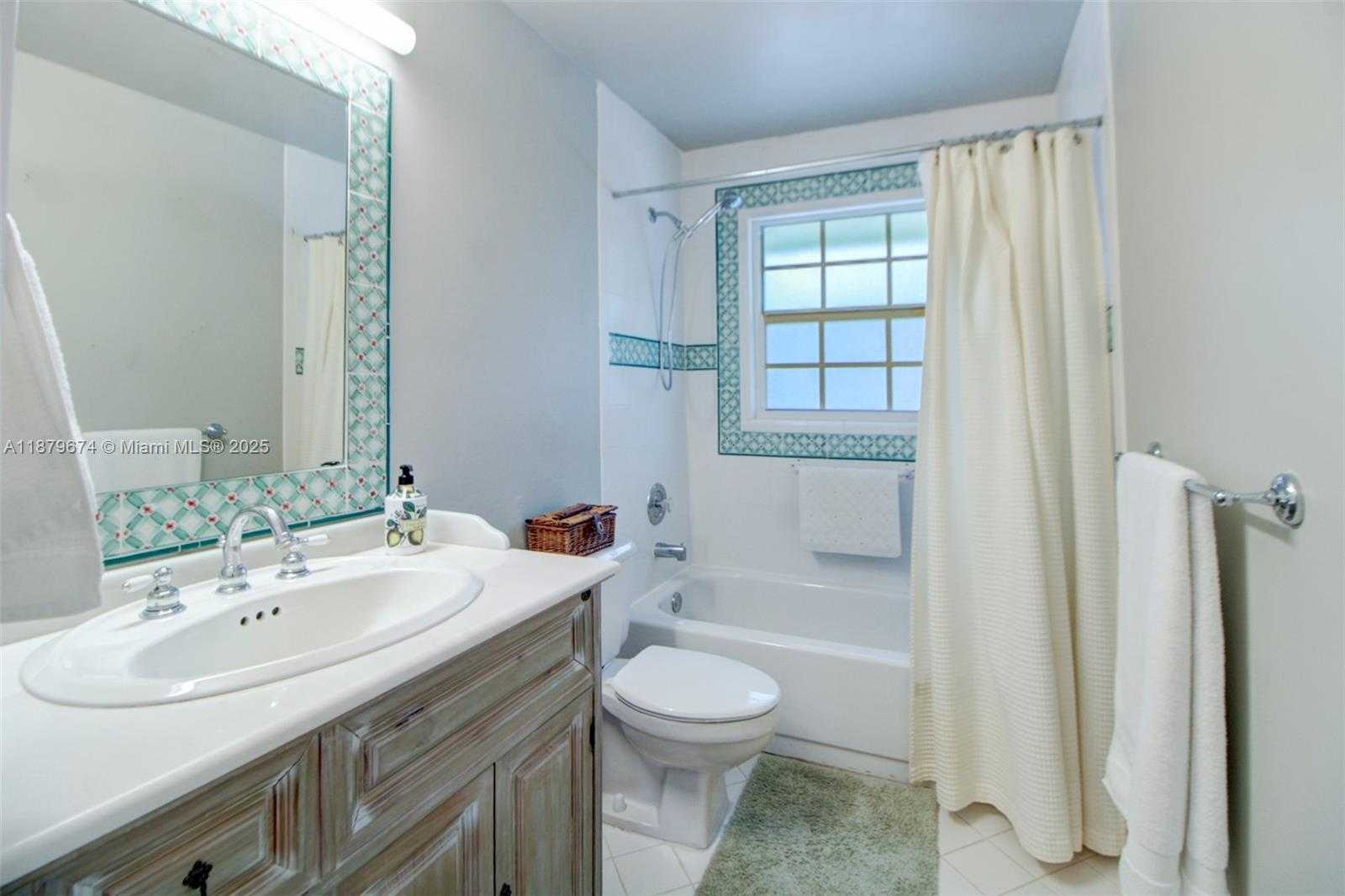 Small Image of 9929 NORTH WEST 49TH TER, Doral Number 40